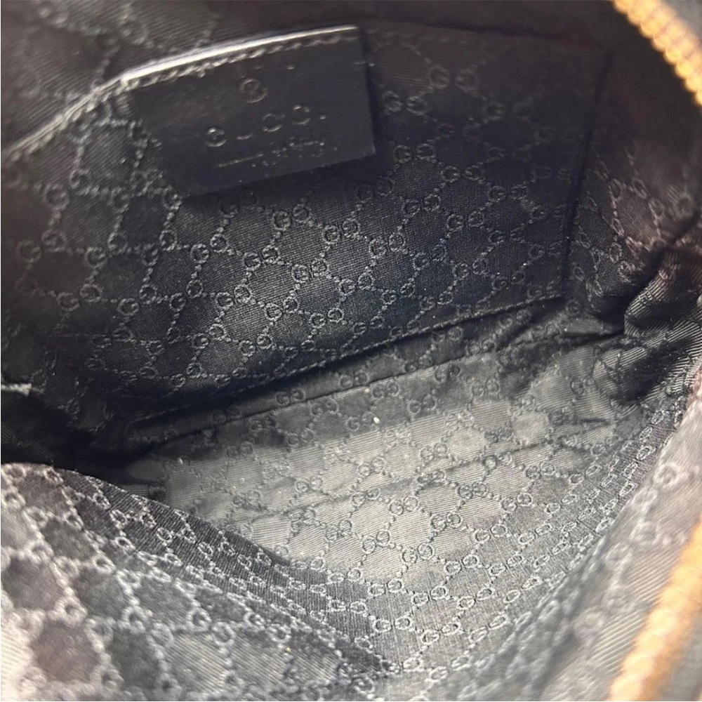 Gucci Black Leather Crossbody Bag with Gold Accents - Picture 7 of 9